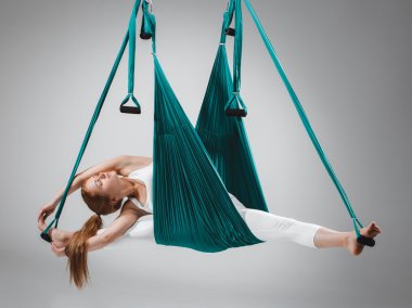 Anti yerçekimi Yoga - stok görüntü