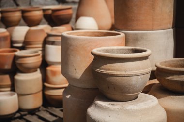 Büyük kavrulmuş ceramimc tencere sır depolama olmadan