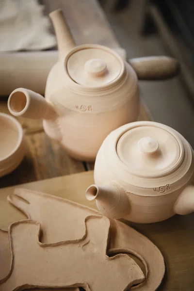 Teteras de cerámica asada sin esmalte primer plano — Foto de Stock