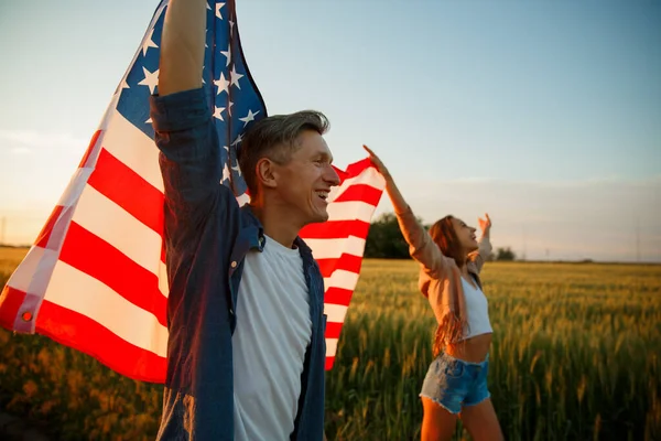 4 juli. USA onafhankelijkheidsdag vieren met nationale Amerikaanse vlag — Stockfoto