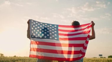 Federal tatil. 4 Temmuz Bağımsızlık Günü ulusal Amerikan bayrağıyla kutlanıyor