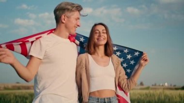 Federal tatil. 4 Temmuz Bağımsızlık Günü ulusal Amerikan bayrağıyla kutlanıyor