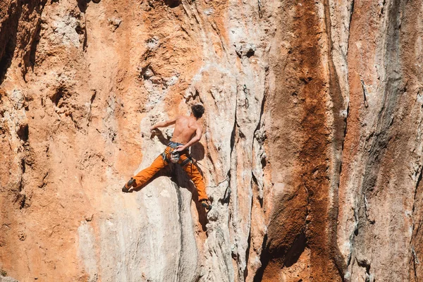 Bold choice - rock climbing — Stock Photo, Image