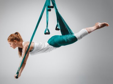 Anti yerçekimi Yoga - stok görüntü