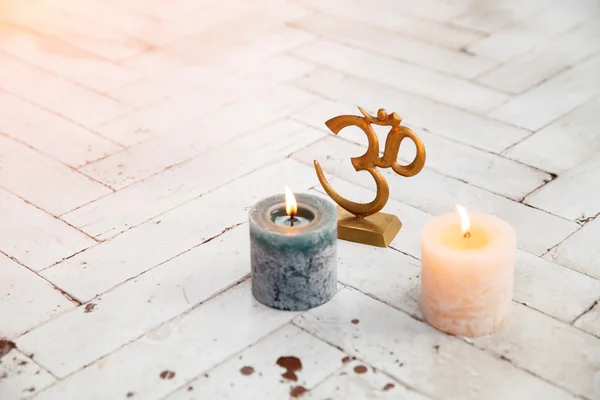 Spiritual accessories and yoga meditation — Stock Photo, Image