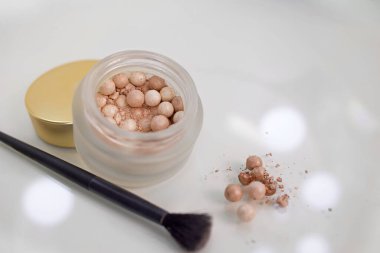 Masada açık bir pozisyonda yüzün kızarır