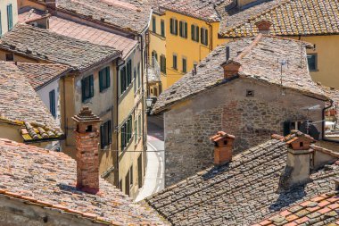 Eski bir köy üzerinde göster