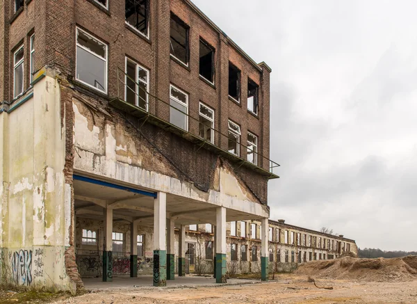 Antigua fábrica abandonada — Foto de Stock