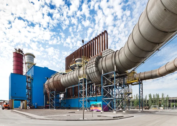 System oczyszczania powietrza w zakładzie przemysłu metalurgicznego — Zdjęcie stockowe