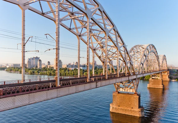 Залізничного мосту в Києві — стокове фото