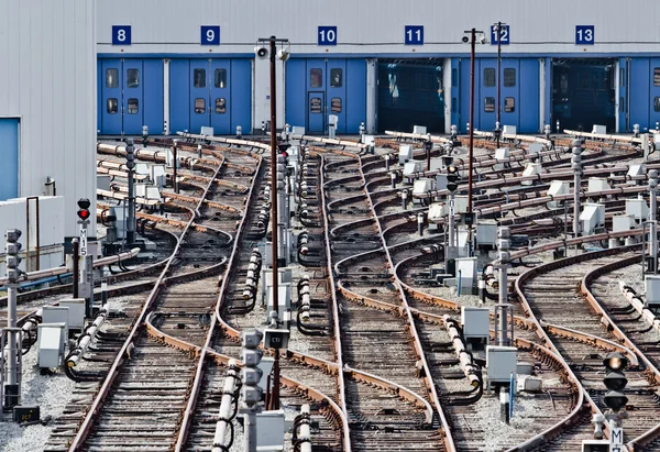 Tracce ferroviarie nel deposito della metropolitana — Foto Stock