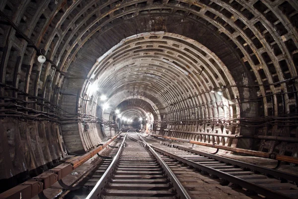 Túnel del metro. Kiev, Ucrania. Kiev, Ucrania — Foto de Stock