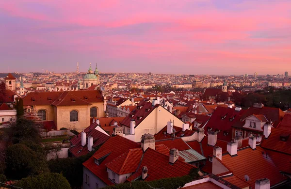Puesta Sol Púrpura Sobre Ciudad Praga República Checa Stock Images —  Fotos de Stock
