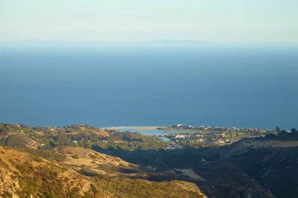 Vue sur l'océan et géologie, Malibu, CA — Photo