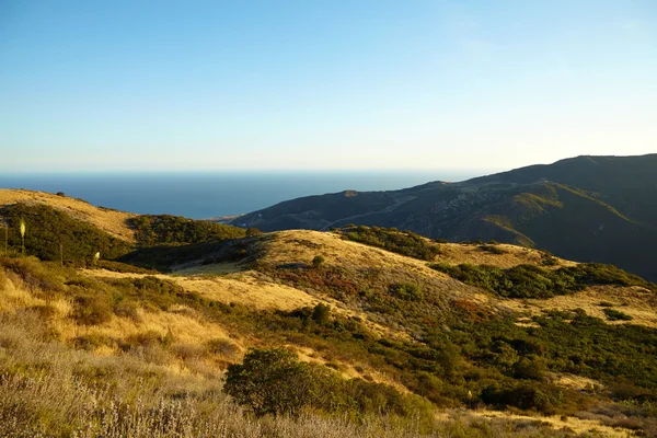 Vue sur l'océan et géologie, Malibu, CA — Photo