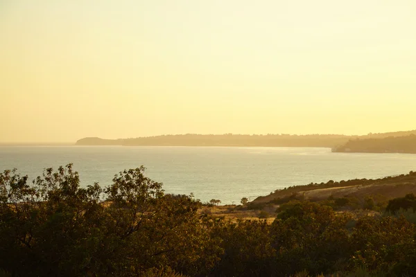 Θέα στον ωκεανό και τη γεωλογία, Μαλιμπού, Ca — Φωτογραφία Αρχείου