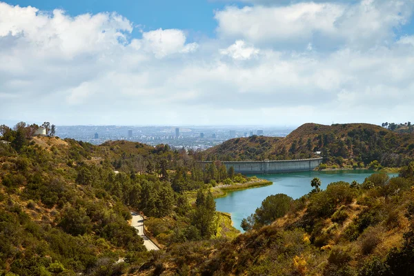 View of Hollywood Reservoir, in Los Angeles — Stock Photo, Image