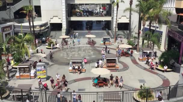 Los Angeles - szeptember 2016: Hollywood Highland — Stock videók