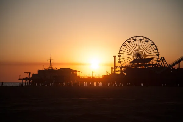 Santa Monica Pier dönme dolap