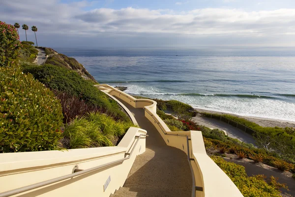 Stairs down to the ocean in Dana Point — Stock Photo, Image