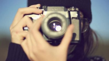 Kız alma fotoğraf film kamera ile