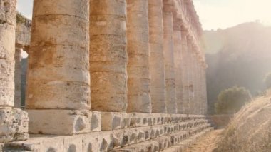 Sicilya 'daki Segesta Yunan tapınağı