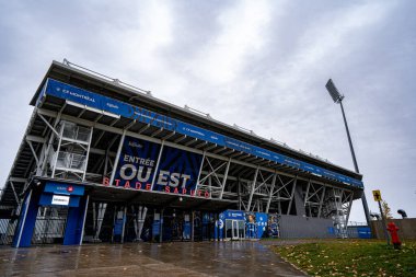 Yağmurlu bir günde Stade Saputo 'nun manzarası. Montreal, Kanada - 30 Ekim 2025.