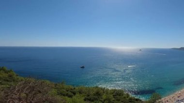 Alanya Kleopatra Sahili 'nde Mavi Deniz manzarası