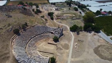 Leton 'un havadan görünüşü antik Yunan kentinin kalıntıları
