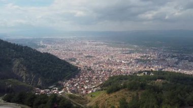 Spil Dağı manzarasından Manisa şehir merkezinin hava görüntüsü