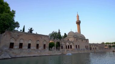 Balikligol Sanliurfa 'daki Rizvaniye Camii manzarası