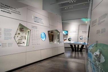 Kanada Kaz Kutup Galerisi 'nin Kanada Doğa Müzesi' ndeki iç manzarası. Ottawa, Kanada - 15 Aralık 2025.
