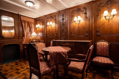 Medeniyet Müzesi 'ndeki Titanik sergisinin iç görüntüsü. Quebec Şehri, Kanada - 21 Aralık 2025.