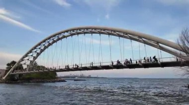 Toronto 'daki Humber Bay Kemer Köprüsü manzarası. Toronto, Kanada - 23 Eylül 2025.