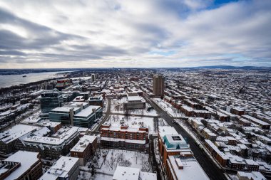 Quebec 'te kış boyunca Montcalm bölgesinin hava manzarası. Quebec Şehri, Kanada - 22 Aralık 2025.