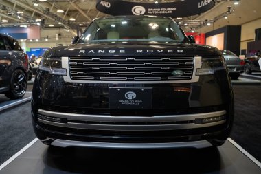 Kanada Uluslararası Otomobil Fuarı 'nda Range Rover P400 SE SWB görüntüsü. Toronto, Kanada - 18 Şubat 2026.