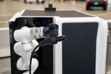 Otomatik EV 'nin robot kolunu yükle.