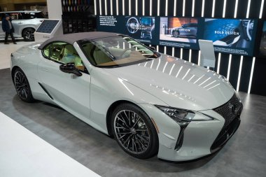 Kanada Uluslararası Otomobil Fuarı 'nda Lexus LC Üstü açılabilir İlham Versiyonu. Toronto, Kanada - 18 Şubat 2026.