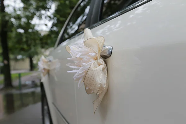 Gelin araba ile çiçek