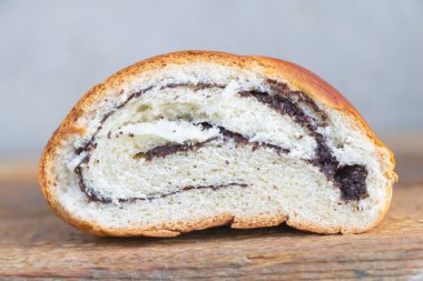 Lezzetli ve taze haşhaşlı kek. Kapatın.