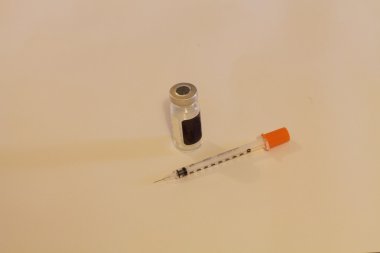 İnsülin iğnesi enjeksiyon için hazır