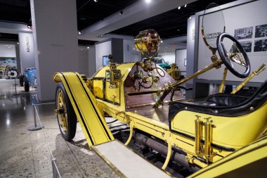 Sarı 1913 Mercer Tipi 35 J Raceabout