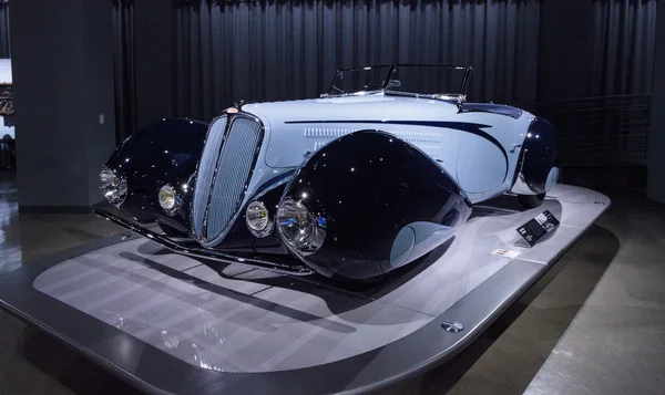 Donker en licht blauw 1938 Delahaye type 135m — Stockfoto