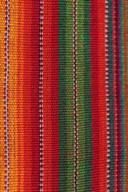 Renkli kumaş dokulu