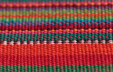 Renkli kumaş dokulu