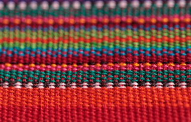 Renkli kumaş dokulu