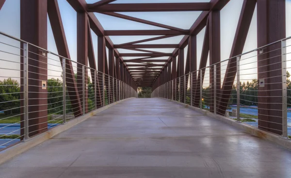 Footbridge sobre Irvine Califórnia — Fotografia de Stock