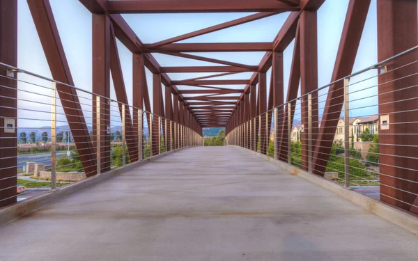 Footbridge over Irvine California — Stock Photo, Image