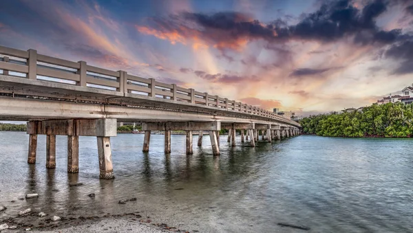 Sunset Sky Bridge Hickory Pass Leading Ocean Bonita Springs Florida — Stock Photo, Image