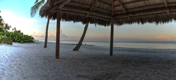 Východ Slunce Nad Chatrčí Oceánu Port Royal Beach Neapoli Floridě — Stock fotografie